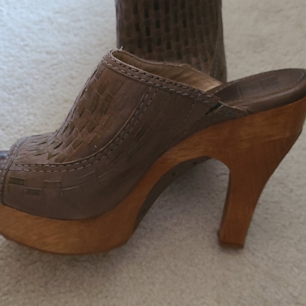 Frye Tamara Woven Slide